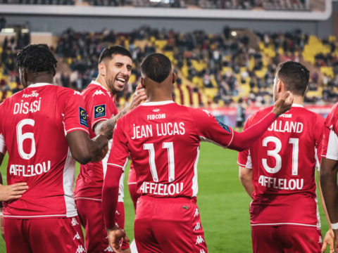 El Monaco dio una demostración de fútbol ante el Lyon