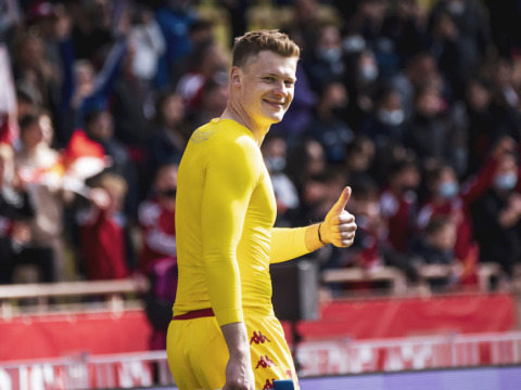 Paderborn, his childhood, his favorite saves, and more: An exclusive interview with Alexander Nübel