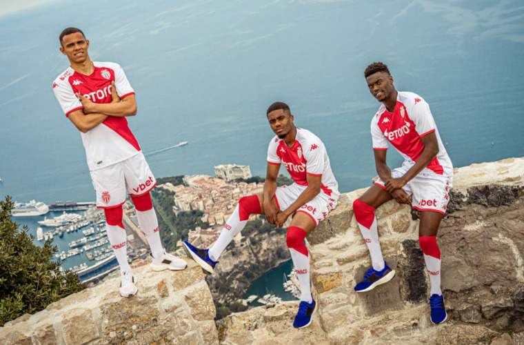 L'AS Monaco dévoile son maillot home pour la saison 2022-2023