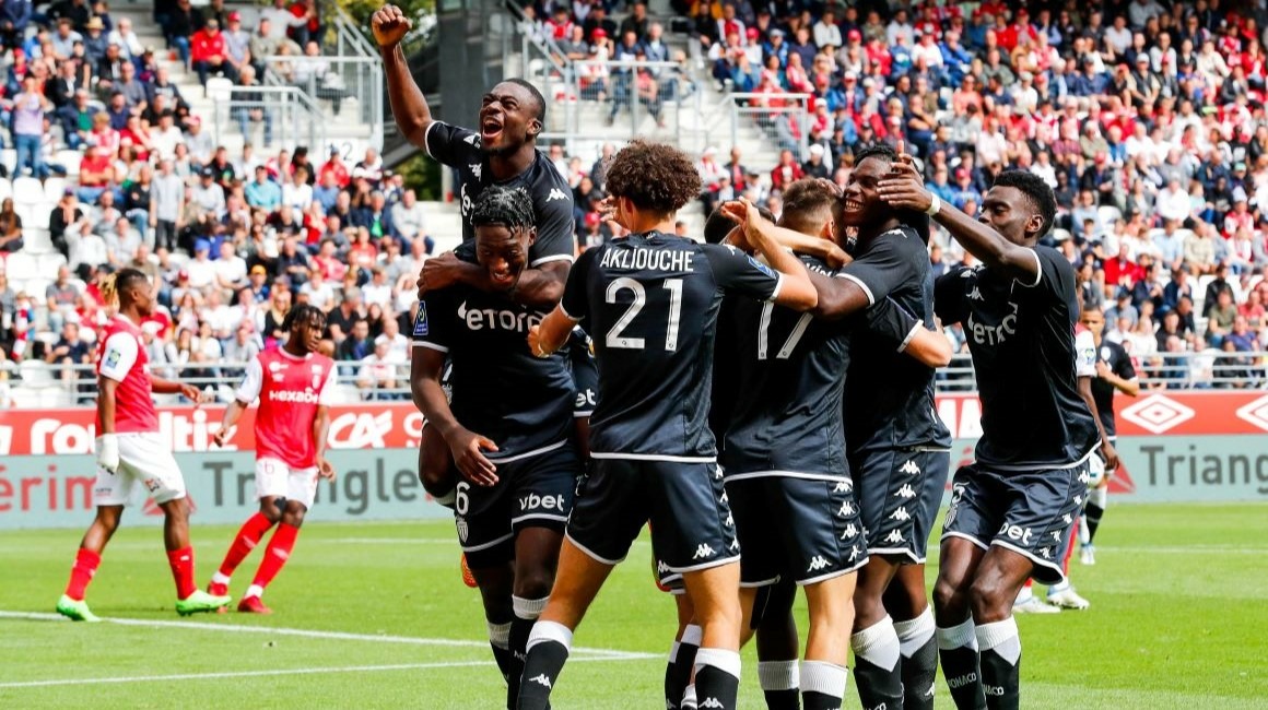 O AS Monaco consegue uma grande vitória em Reims