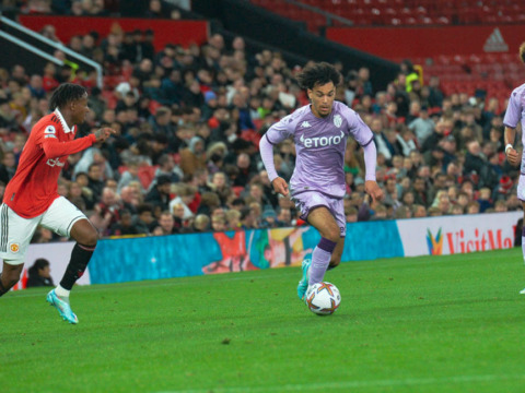 La victoire du Groupe Elite contre Manchester United à Old Trafford