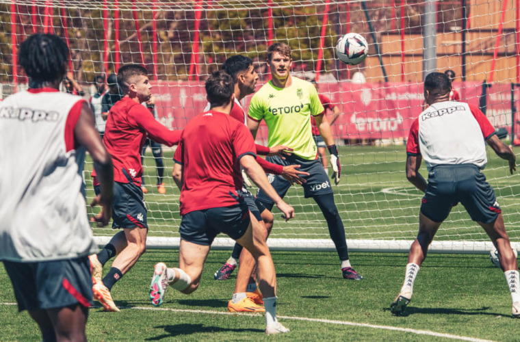 The Rouge et Blanc train ahead of their trip to Lyon