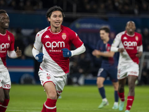 With a goal and an assist, Takumi Minamino is MVP of the big match in Paris