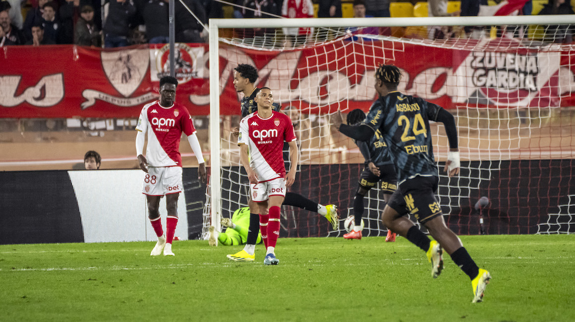 Stunned by a clinical Stade de Reims AS Monaco, fall at home