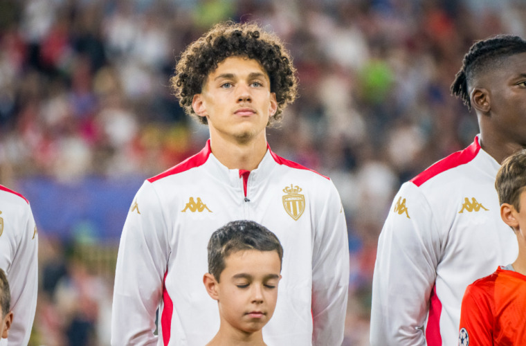 Maghnes Akliouche avec les Espoirs pour les qualifs' de l’Euro