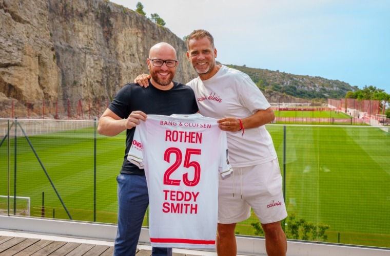 Jérôme Rothen en visite au Centre de performance