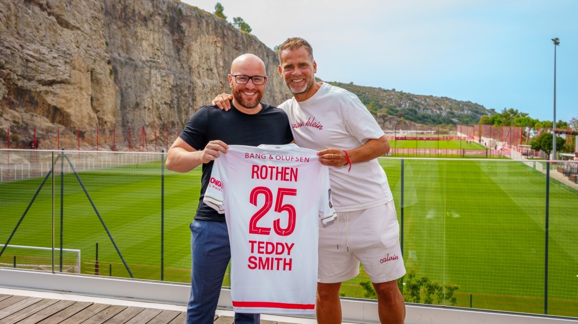 Jérôme Rothen en visite au Centre de performance
