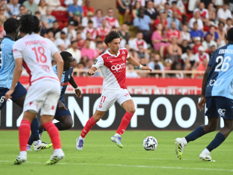 Maghnes Akliouche MVP et dans l'Équipe type de la 1ère journée de Ligue 1