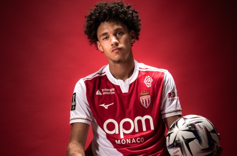 Манес Аклиуш впервые вызван в сборную Франции!