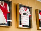 Une nouvelle exposition de maillots et de fanions historiques