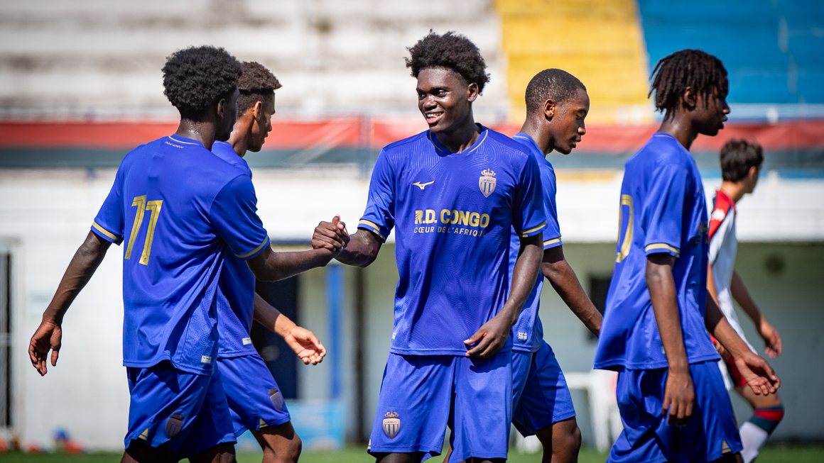 À l'image de Ken Kitsoukou et Noé Rat Mayo les joueurs de la génération 2010 se sont bien intégrés au groupe U17 depuis un lois.