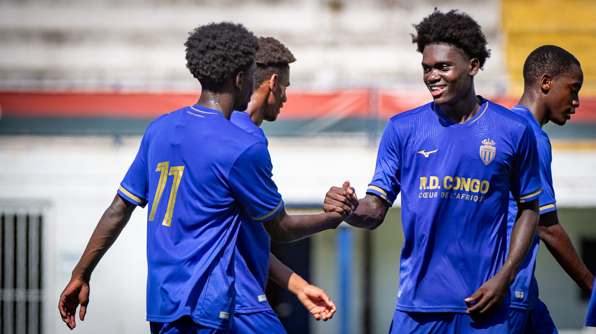 Ken Kitsoukou en stage avec l'&Eacute;quipe de France U16 &agrave; Clairefontaine