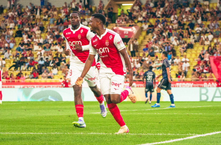 Fati, Diatta and Ilenikhena's reactions after the victory against Metz