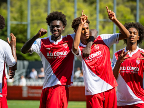 Les U17 vainqueurs de Saint-Priest avec un quadruplé de Bolmin