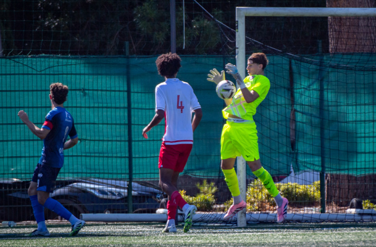 Axel Decrenisse convoqu&eacute; avec la France U17, Kitsoukou en U16