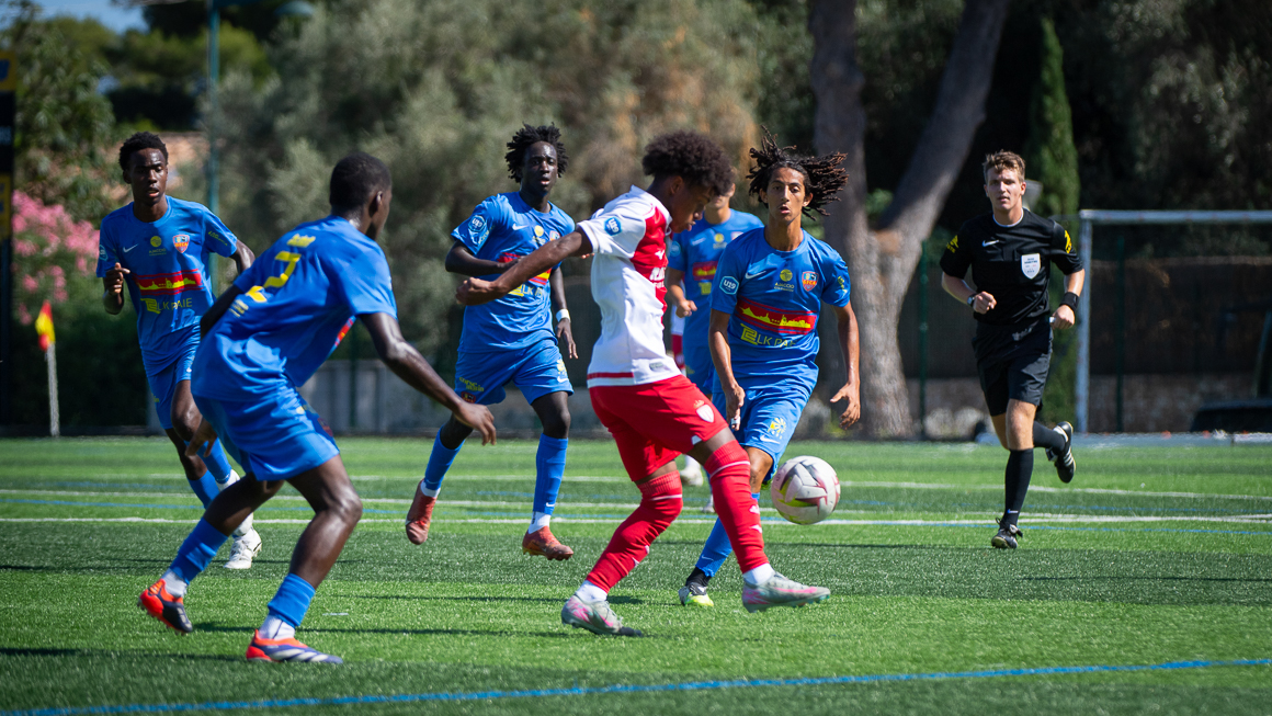 Titulaire avec les U19 face au GFC Ajaccio, David Dunne a retrouvé les U17 pour ce match contre Valence.