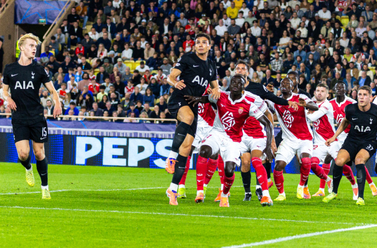 Навязав свою игру, «красно-белые» разделили очки с «Тоттенхэмом»