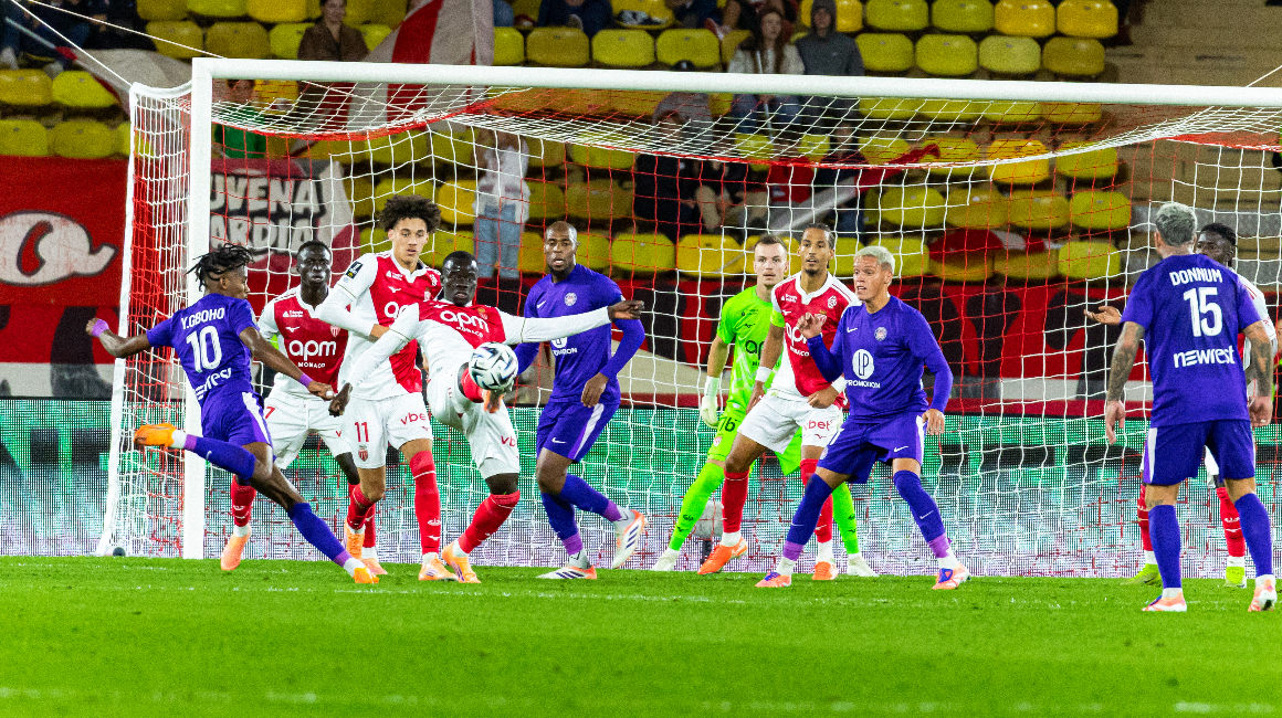 插图3–图卢兹取胜后萨利苏、迪亚塔与马维萨的反应–摩纳哥中文站点