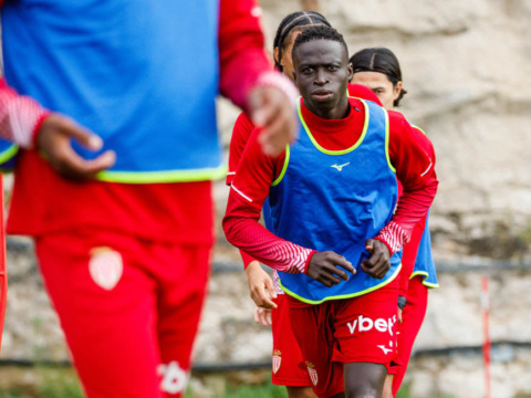 La préparation des Rouge et Blanc avant d'affronter le PFC