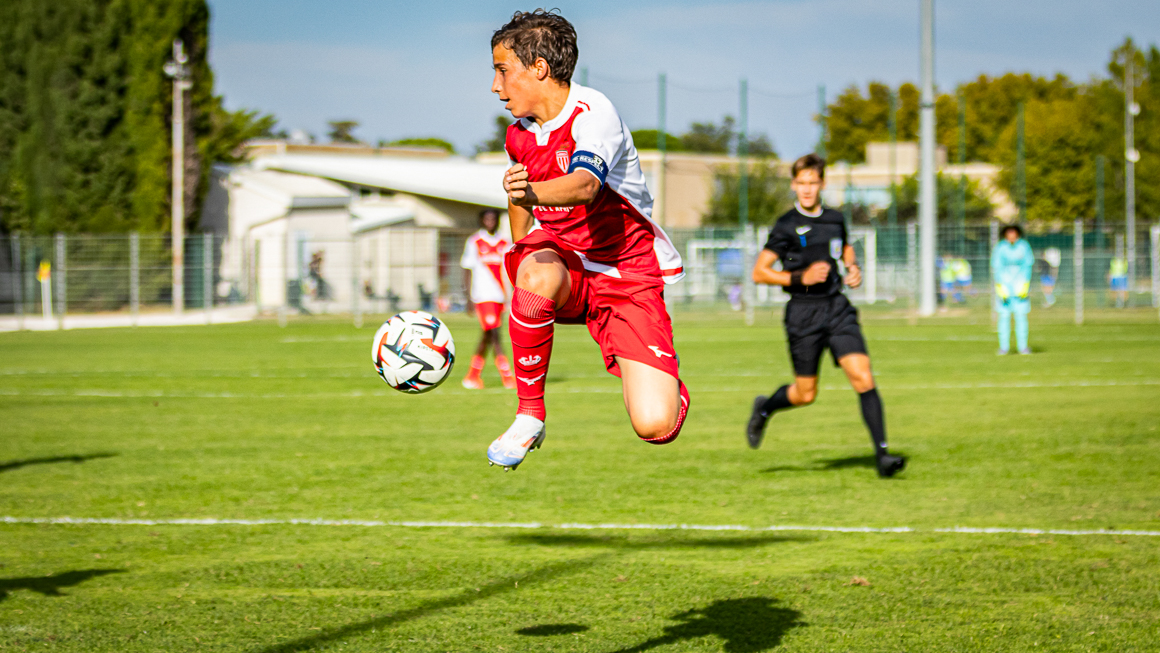 Contrôle aérien d'Amine Kechta.