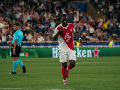 La frappe en lucarne de Jordan Teze bijou d’octobre by APM Monaco