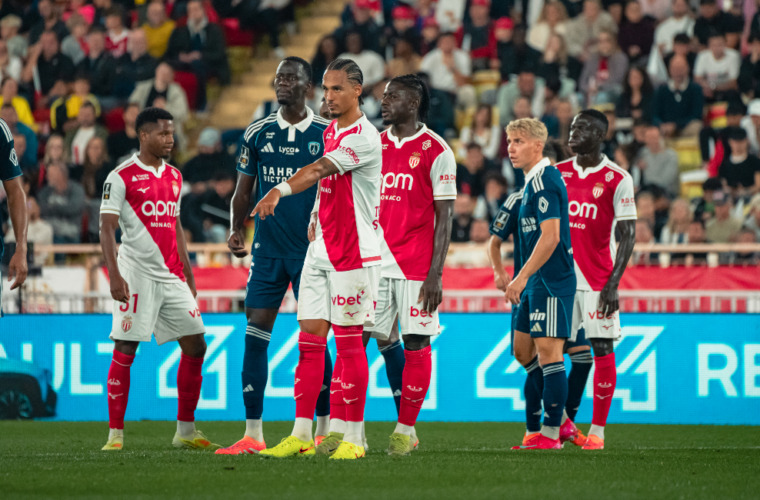 Не сумев забить, «красно-белые» уступают «Парижу»