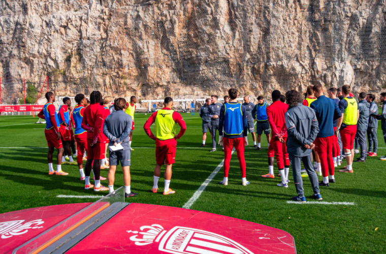 L'allenamento intensivo dei Rouge et Blanc prima della partita contro il Lens