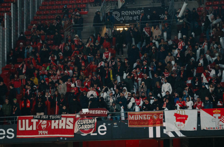Plus de 500 supporters monégasques en parcage au Roazhon Park