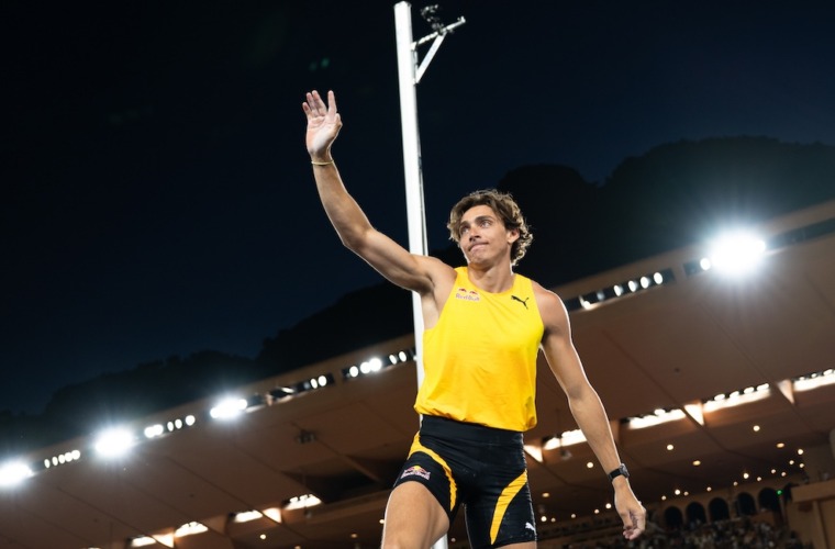 Les champions olympiques Duplantis et Tebogo à l'honneur avant le PSG