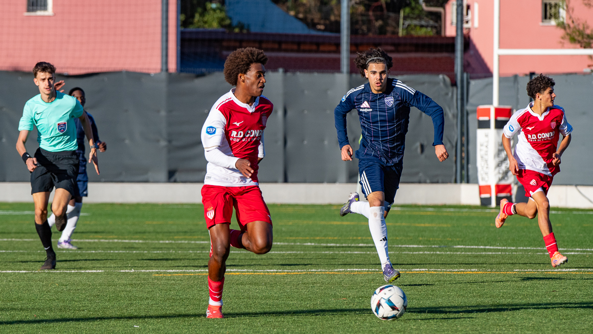 Joël Afonso Mendes échappe à la défense du SC Aubagne-Air Bel.