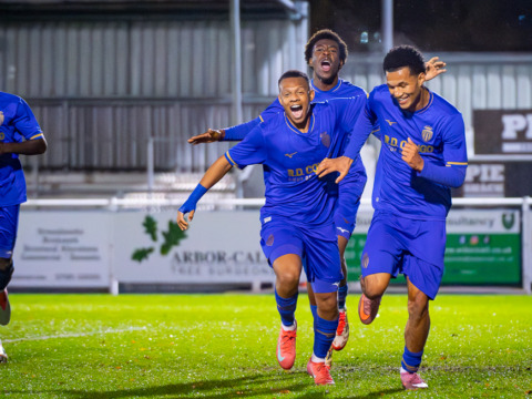 Tout en maîtrise, le Groupe Elite domine Southampton