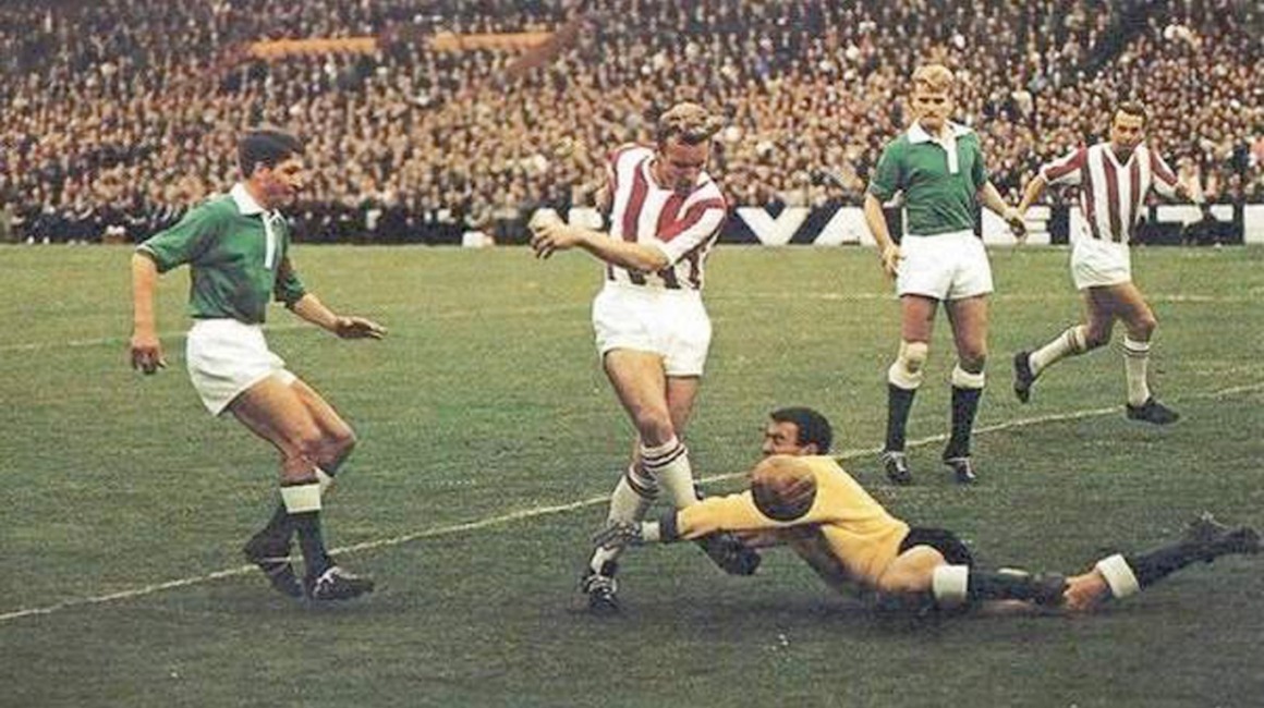 Hommage &agrave; Serge Roy lors de la r&eacute;ception de Lyon