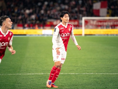 Takumi Minamino élu MVP du mois de novembre by Bang & Olufsen