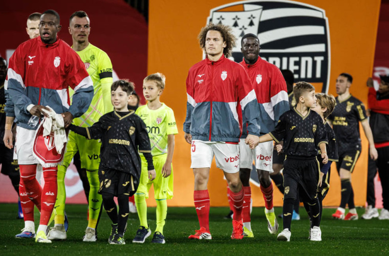 Phillip K&ouml;hn : "Il faut rester soud&eacute;s et repartir de l&rsquo;avant"