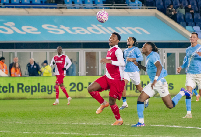 Inside | Dans les coulisses de la victoire du Groupe Elite à Manchester City