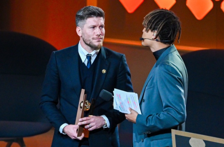 S&eacute;bastien Pocognoli &eacute;lu entra&icirc;neur de l&rsquo;ann&eacute;e en Belgique