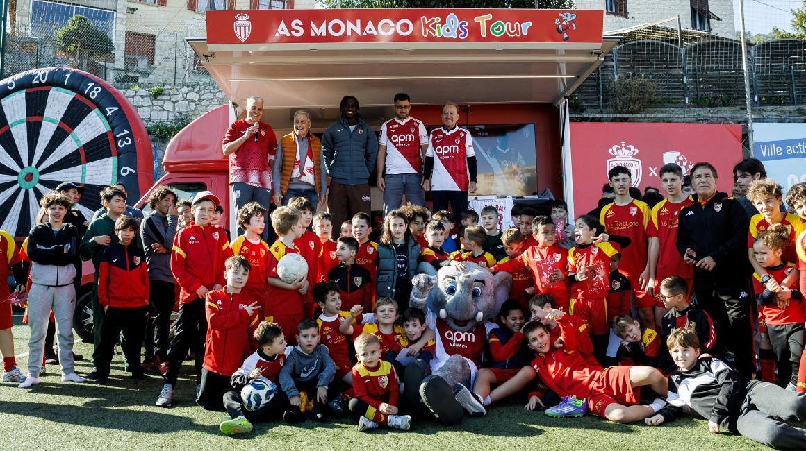 &Agrave; Roquebrune, Mamadou Coulibaly au milieu de la f&ecirc;te du Kids Tour