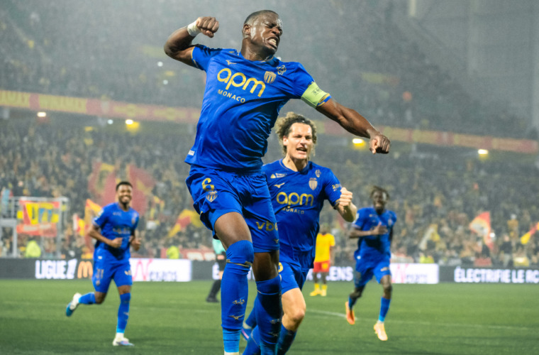 Doubl&eacute; pour Zak&rsquo;, MVP et membre de L&rsquo;&Eacute;quipe type avec le coach