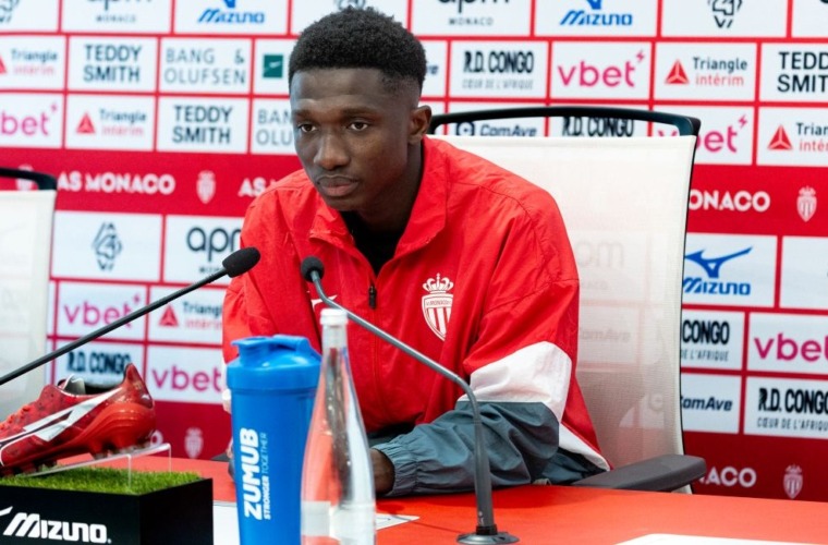 Lamine Camara : "Jouer &agrave; haut niveau et prendre Angers au s&eacute;rieux"