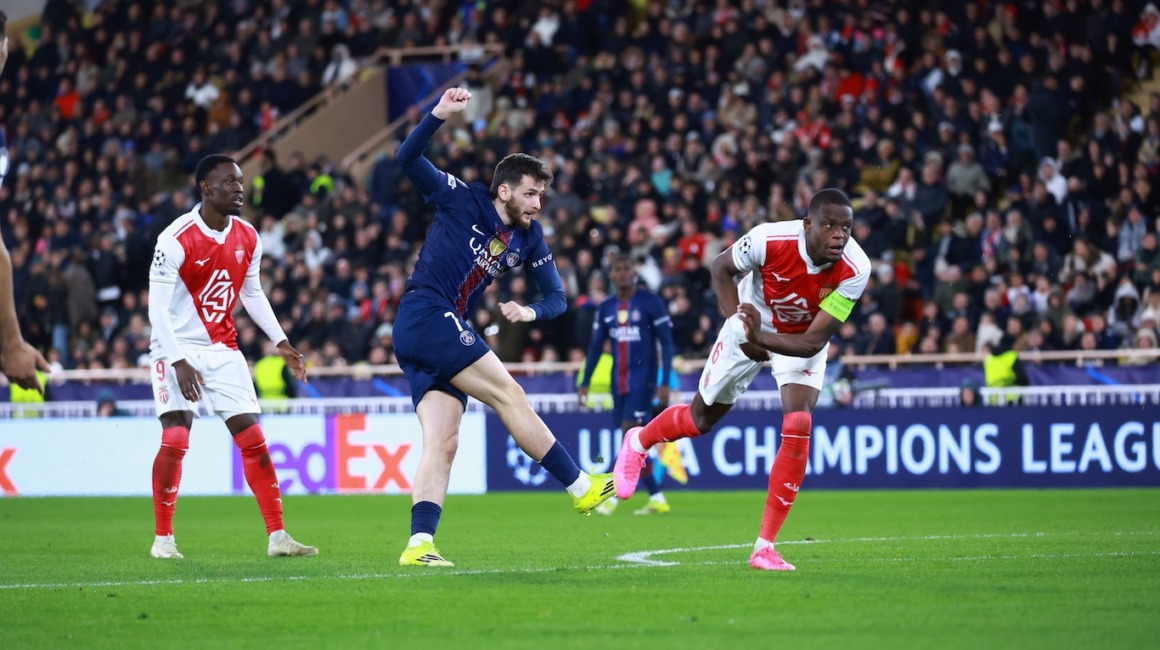 В численном меньшинстве &laquo;Монако&raquo; уступает &laquo;ПСЖ&raquo; в первой встрече