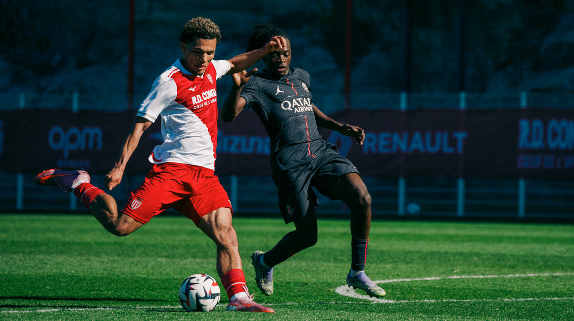 Le Groupe Elite domine le PSG au Centre de Performance