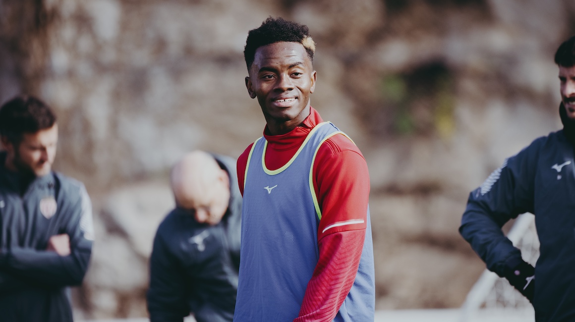 La pr&eacute;sentation de Simon Adingra &agrave; revivre sur YouTube