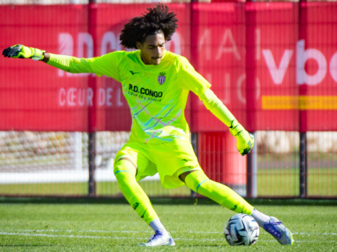 Dunne, Decrenisse et Hervier-Gisquet avec leur s&eacute;lection en f&eacute;vrier