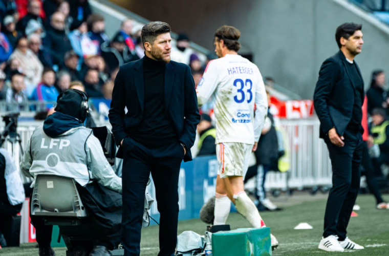 S&eacute;bastien Pocognoli : "Tr&egrave;s fier de mes joueurs, solidaires et inspirants !"